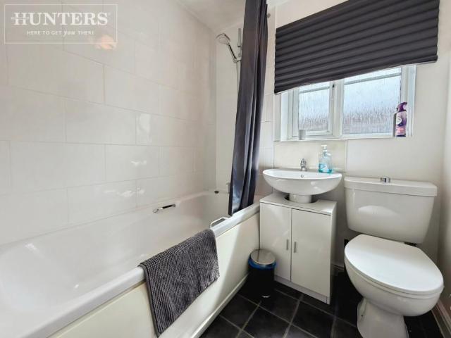 2 bed house for sale
