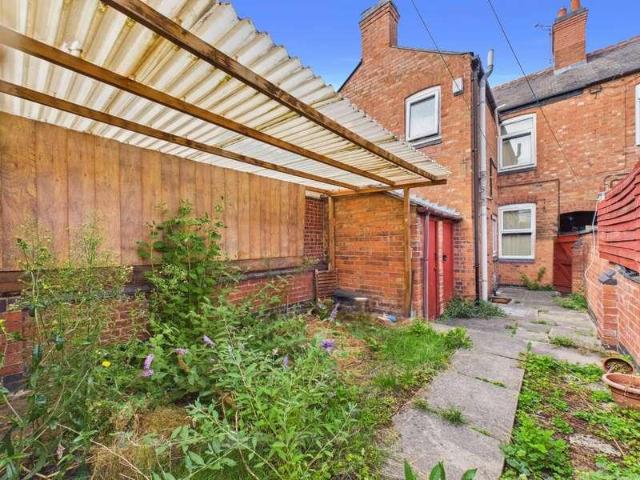 2 bed house for sale