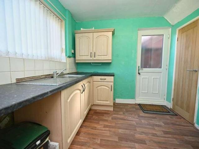 2 bed house for sale