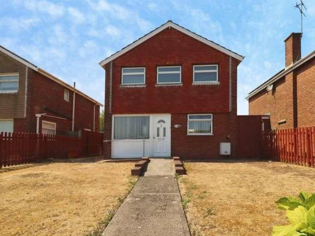 2 bed house for sale