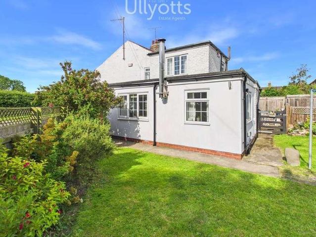2 bed house for sale