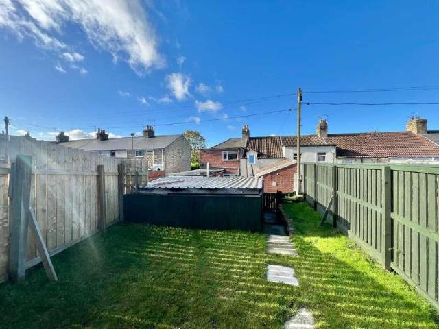 2 bed house for sale