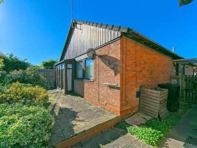 2 bed house for sale