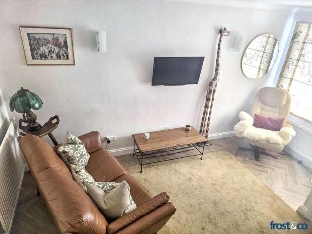 2 bed house for sale