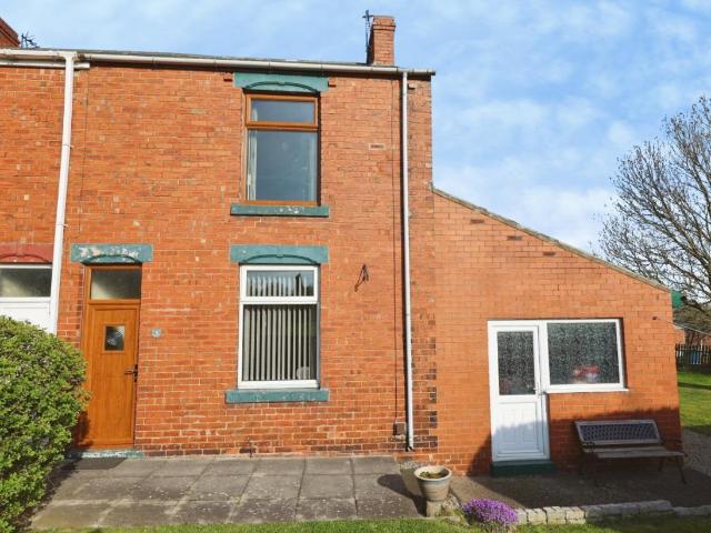 2 bed house for sale