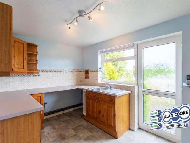 2 bed house for sale