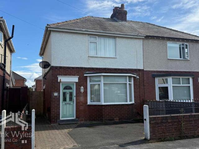 2 bed house for sale