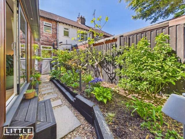 2 bed house for sale