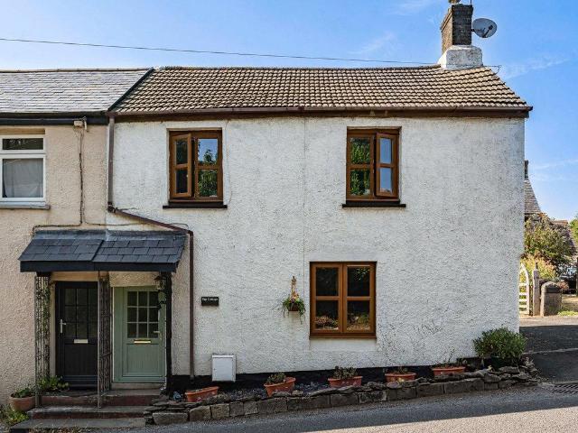 2 bed house for sale