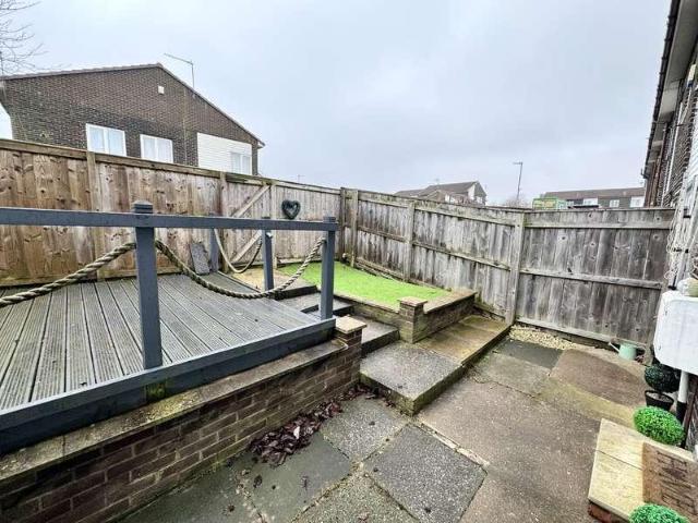 2 bed house for sale