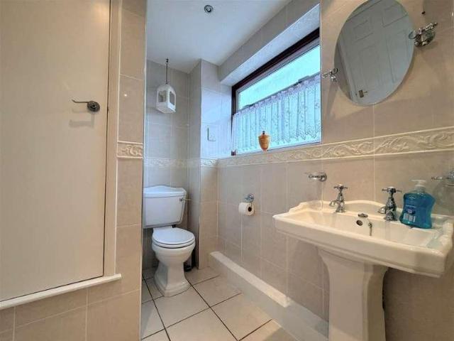 2 bed house for sale