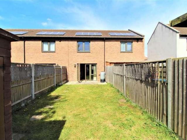2 bed house for sale