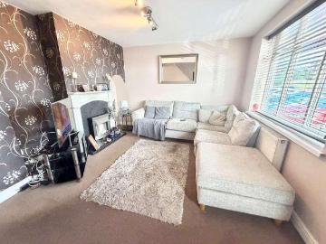 2 bed house for sale