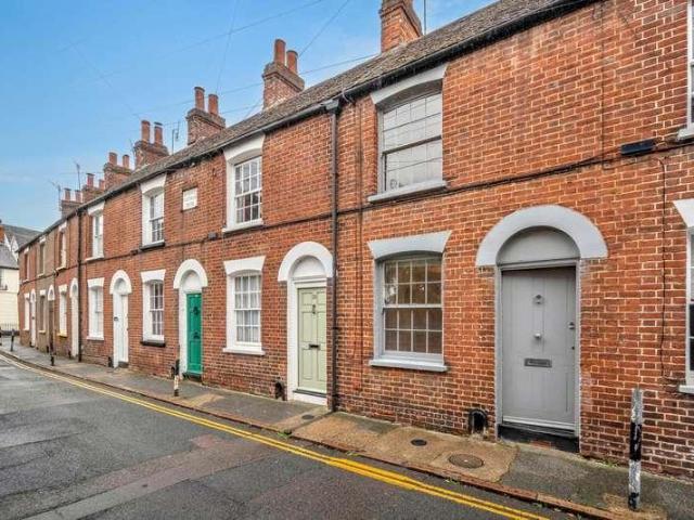 2 bed house for sale