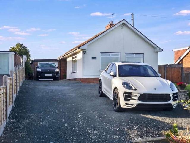 2 bed house for sale