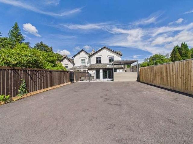 2 bed house for sale
