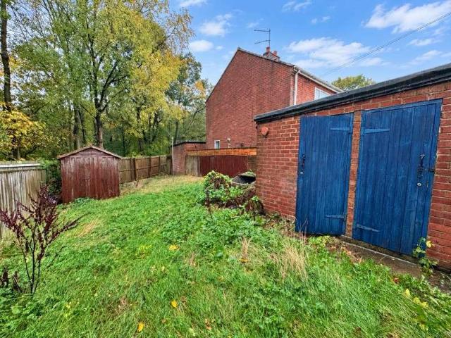 2 bed house for sale