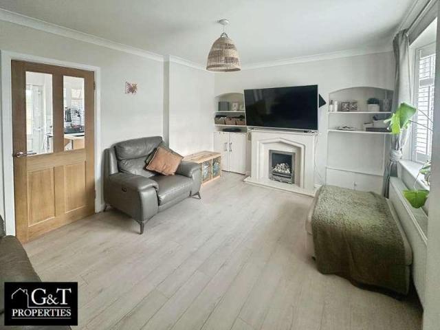 2 bed house for sale