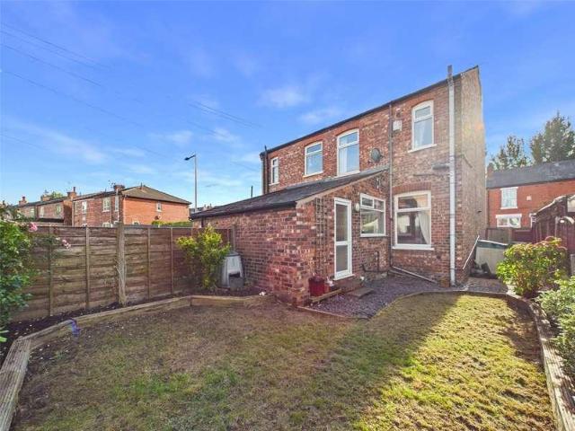 2 bed house for sale