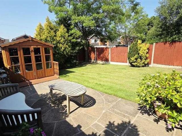 2 bed house for sale