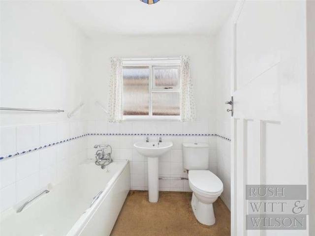 2 bed house for sale