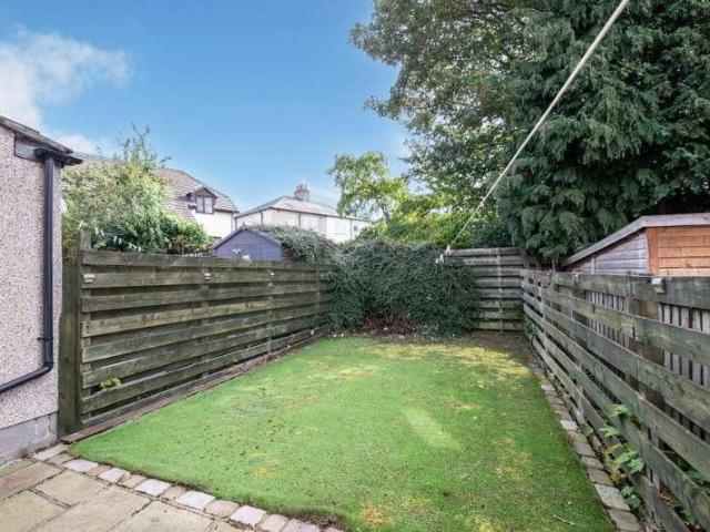 2 bed house for sale