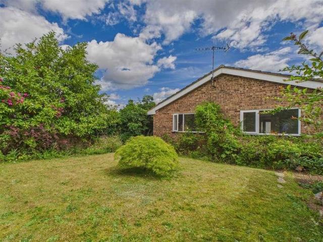 2 bed house for sale