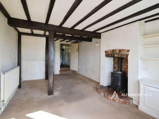 2 bed house for sale