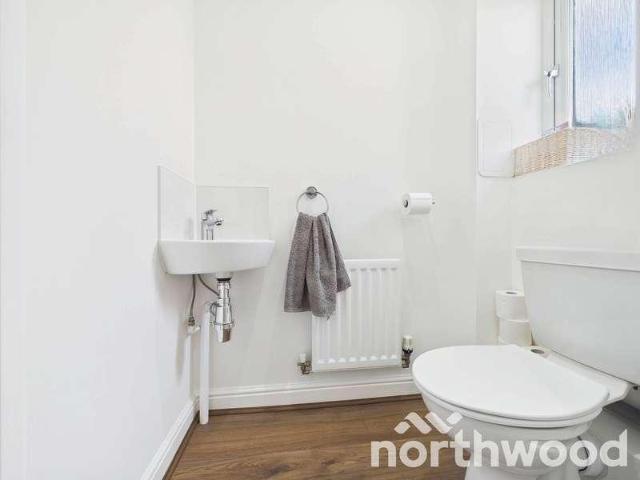 2 bed house for sale