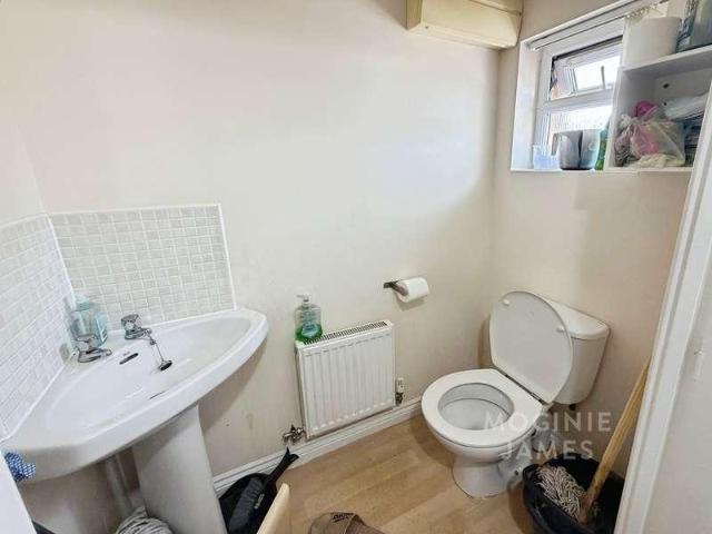 2 bed house for sale