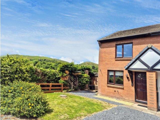2 bed house for sale