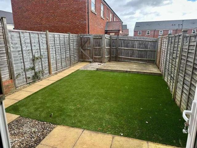 2 bed house for sale