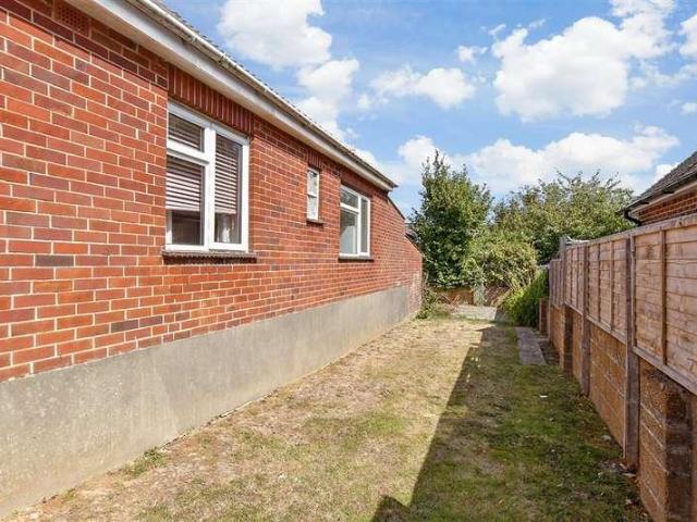2 bed house for sale