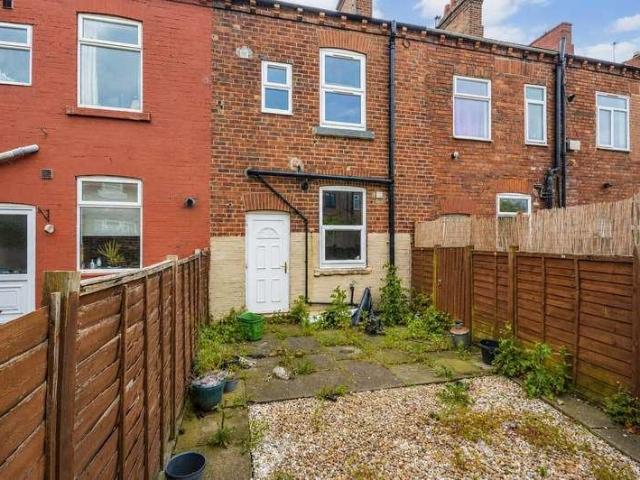 2 bed house for sale