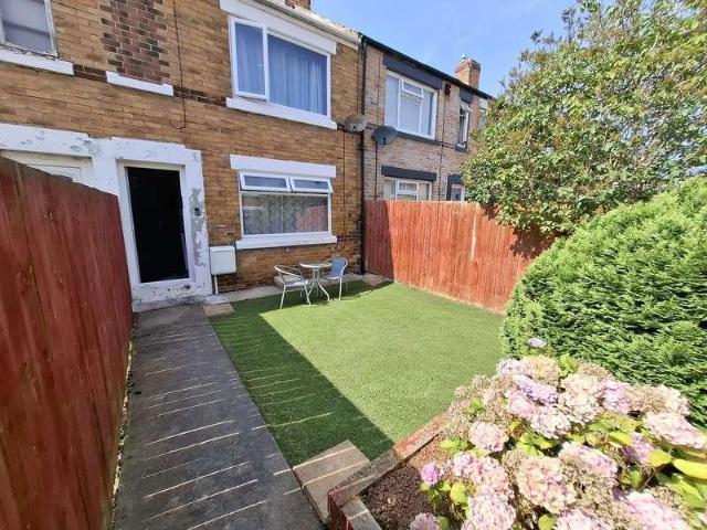 2 bed house for sale