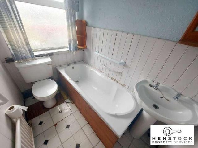 2 bed house for sale