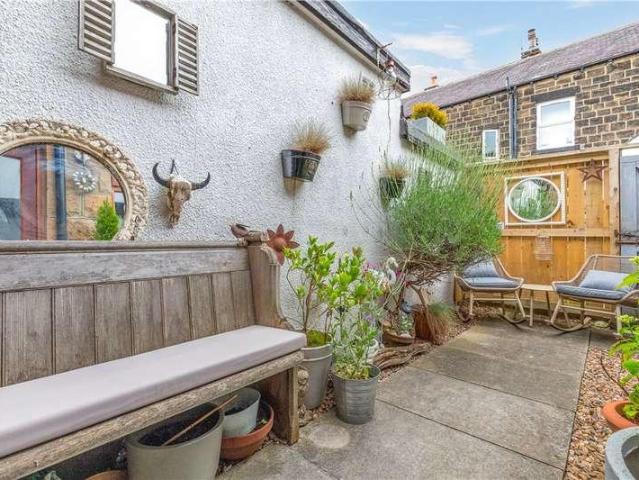 2 bed house for sale