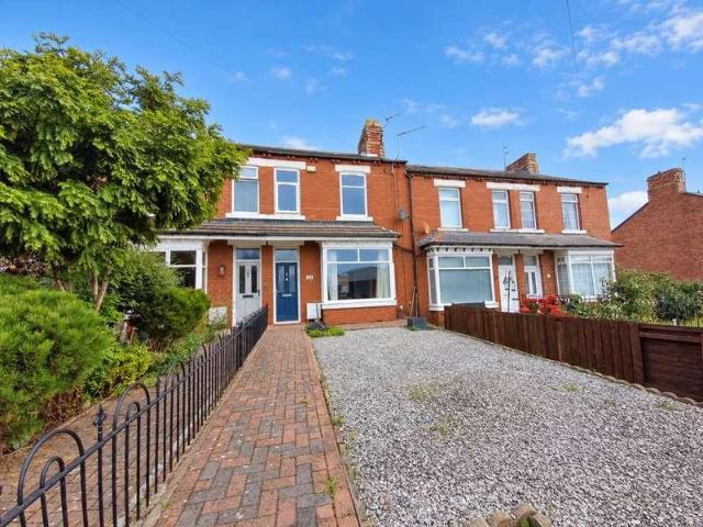 2 bed house for sale
