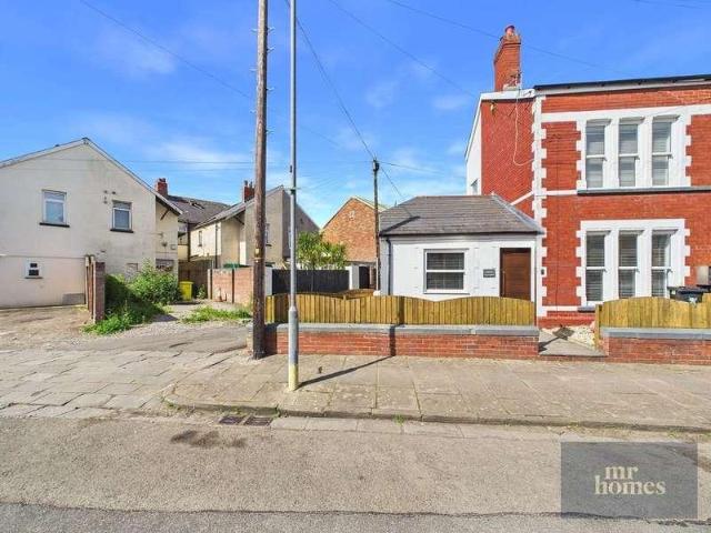 2 bed house for sale
