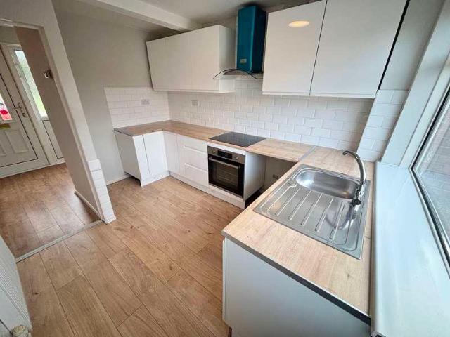 2 bed house for sale