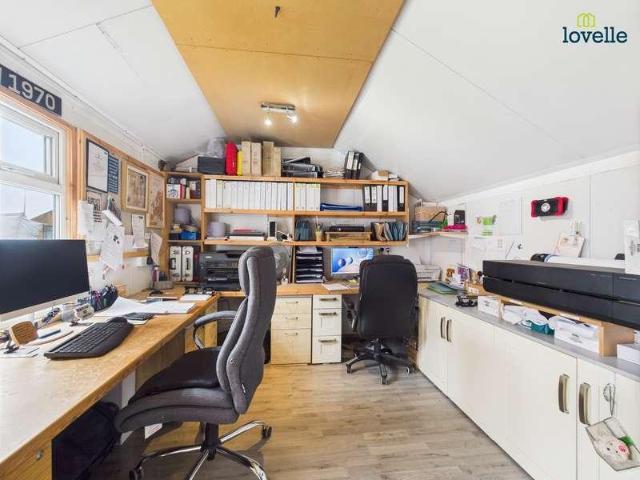 2 bed house for sale
