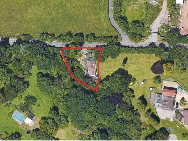 2 bed house for sale