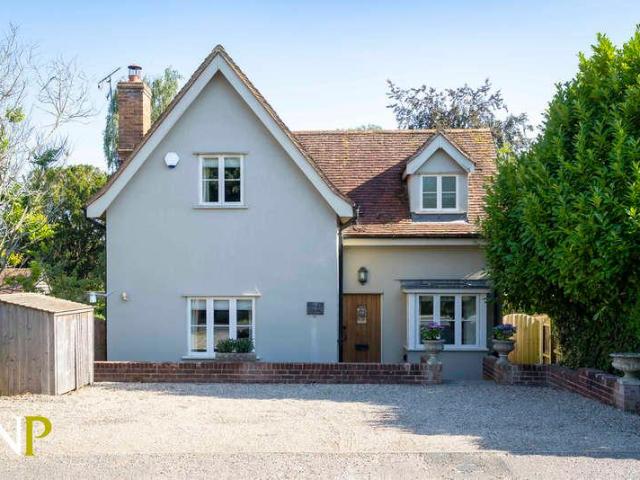 2 bed house for sale
