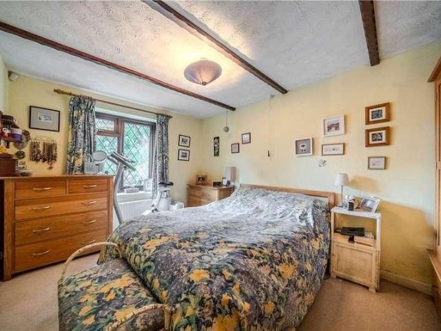 2 bed house for sale