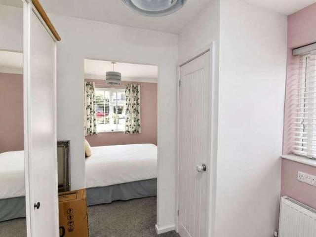 2 bed house for sale