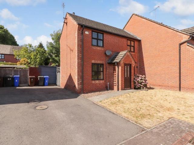 2 bed house for sale