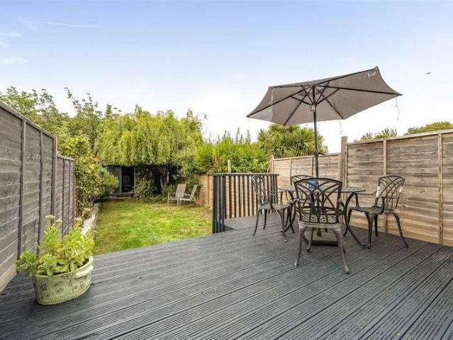 2 bed house for sale