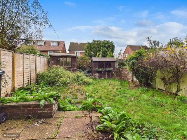 2 bed house for sale