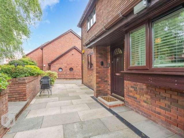 2 bed house for sale
