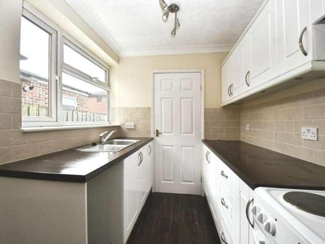 2 bed house for sale